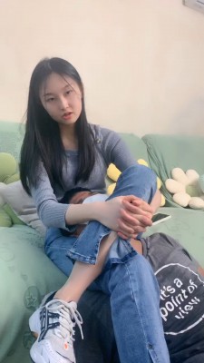 图片[9]_套路直播视频【艾莉】运动鞋重度提档-全体重踩踏 bf26799_HD绳艺资源