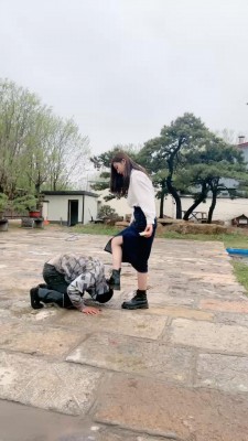 图片[8]_套路直播视频【宸宸】双S户外遛狗-清理脏泥靴底/喝地上脏水【双视角版】bf26780_HD绳艺资源