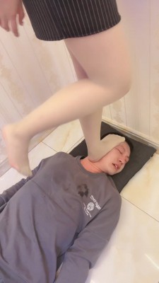 图片[8]_套路直播视频【依依子】萝莉主长靴重度提档/肉丝全体重踩踏 bf26741_HD绳艺资源