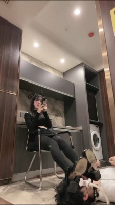 图片[9]_套路直播视频【暴揍小溪】双S-艺校女神黑丝袜踩奶狗/喂酸奶【双视角完整版】bf26761_HD绳艺资源