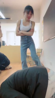 图片[4]_套路直播视频【伊晨S】剧情腿绞-麻辣女教师和校花玩哭男同学【三视角版】 bf26740_HD绳艺资源