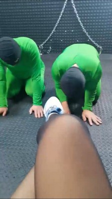 套路直播视频【冷御绳艺导师】双M-运动鞋白棉袜黑丝膜拜 bf26721_HD绳艺资源