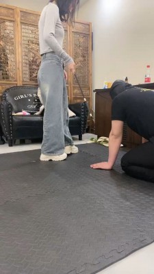 图片[5]_【琳嘉】双S-小白鞋+网袜诱惑/踩踏恋足舔鞋 bf26670_HD绳艺资源