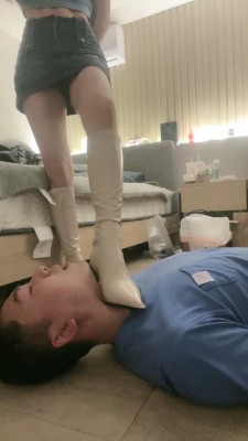 图片[4]_【墨瞳】长靴踩虐-吃拉丝口水【完整版】 bf26641_HD绳艺资源