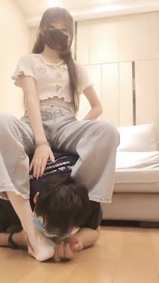 图片[3]_【软玉】喜欢踩踏窒息的贱狗 bf26629_HD绳艺资源