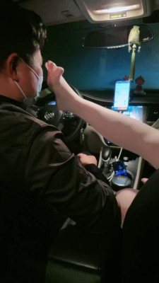 【馨妍】开发滴滴司机车内舔脚 bf26643_HD绳艺资源