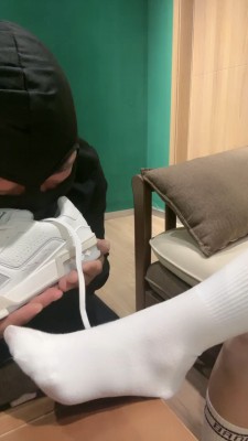 图片[7]_【斯羽】健身女神小白鞋白袜艺术闻舔 bf26615_HD绳艺资源