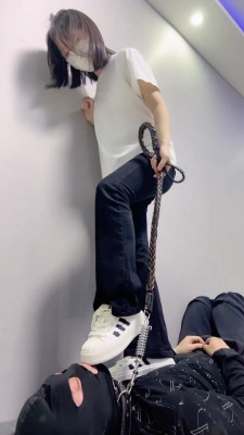 图片[11]_【精神小妹】群调-学生主高难度挑战踢踹/全体重踩踏/转胯喝圣水 bf26612_HD绳艺资源