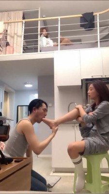 图片[11]_【术术】艺术舔脏鞋闻白袜/白袜塞嘴提档/全体重踩踏 bf26631_HD绳艺资源