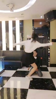 【疯狂浪子】高难度挑战KTV刑虐狗 bf26650_HD绳艺资源