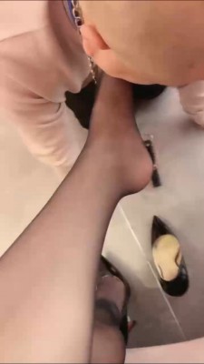 图片[3]_【羽珊S】双S-高跟黑丝+肉丝/人体烟灰缸/丝袜泡圣水【双视角版】bf26532_HD绳艺资源