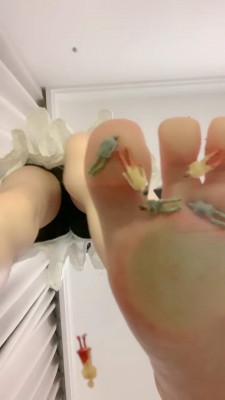 【芃芃大人】女巨人视角踩小人 bf26505_HD绳艺资源