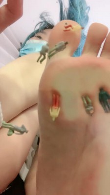 图片[3]_【芃芃大人】女巨人视角踩小人 bf26505_HD绳艺资源