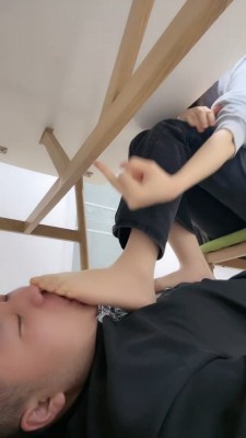 图片[2]_【艾莉】桌下视角-肉丝脚踩狗脸/深喉 bf26556_HD绳艺资源