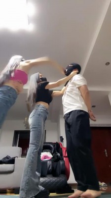 图片[4]_【苏州十三姨】双S牛仔裤高难度挑战踢裆虐废狗/手铐反绑/踹头 bf26559_HD绳艺资源