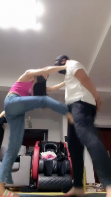 图片[6]_【苏州十三姨】双S牛仔裤高难度挑战踢裆虐废狗/手铐反绑/踹头 bf26559_HD绳艺资源