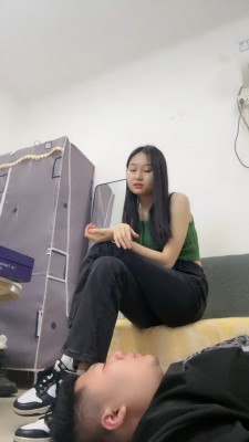 图片[5]_【素人星探】运动鞋白袜全体重踩-艺术闻鞋窝白袜脚-棉袜塞嘴 bf26544_HD绳艺资源