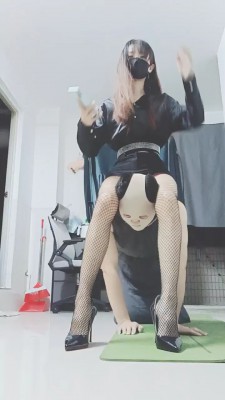 【美娜格格】长腿模特网袜高跟诱惑贱男 bf26543_HD绳艺资源