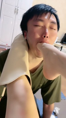 图片[2]_【领主老大】裸足艺术深喉/全体重踩踏 bf26504_HD绳艺资源