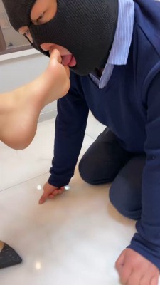 图片[4]_【言言】舔素人小姐姐的裸足 bf26509_HD绳艺资源