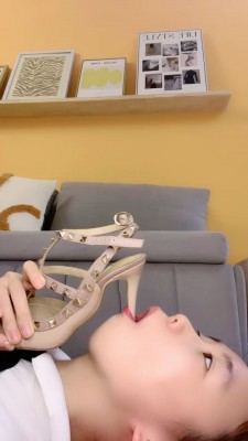 图片[7]_【茹雪】可爱母畜闻rs/铆钉鞋舔/裸足黑丝足狂舔 bf26512_HD绳艺资源