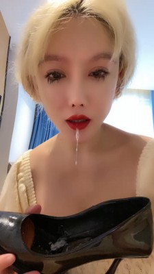 图片[10]_【千条姐】经典-鞋底踩口水喂食-舌头踩断 bf26522_HD绳艺资源