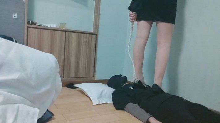 图片[4]_【诺诺子】长靴+高跟全体重踩踏-袜子塞嘴 bf26452_HD绳艺资源