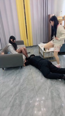 图片[3]_【天津女仆店】双素人萝莉女仆踩狗-全体重踩踏-骑马 bf26470_HD绳艺资源