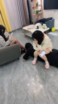 图片[8]_【天津女仆店】双素人萝莉女仆踩狗-全体重踩踏-骑马 bf26470_HD绳艺资源