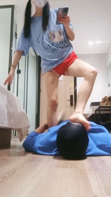 图片[8]_【子衿大大】学生主高帮帆布鞋踩踏-棉袜气味羞辱-骑马脚耳光 bf26456_HD绳艺资源