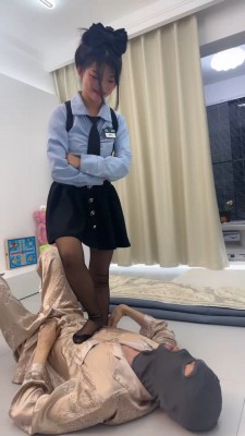 图片[7]_【狗哥】素人精神小妹长靴黑丝踩虐 bf26448_HD绳艺资源