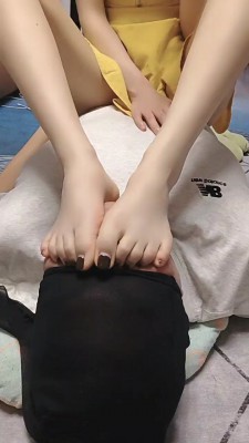 图片[6]_【丫丫啊】裸足狂舔/下跪狂抽连环耳光 bf26924_HD绳艺资源