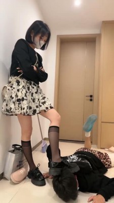 图片[5]_【桃酥】求调学弟被虐-踩踏/拖鞋耳光/闻舔裸足黑丝脚 bf26927_HD绳艺资源