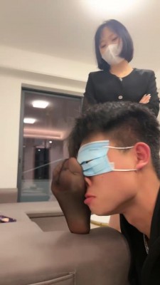 图片[7]_【桃酥】求调学弟被虐-踩踏/拖鞋耳光/闻舔裸足黑丝脚 bf26927_HD绳艺资源