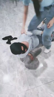 图片[8]_【小狐狸S】双S-小白鞋白袜全体重踩踏/骑马/踢踹 bf26954_HD绳艺资源