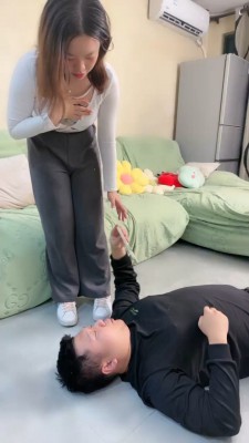 图片[4]_【素人星探】开发素人小姐姐-掐脖/揪耳朵/踩踏/耳光 bf26974_HD绳艺资源