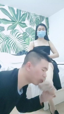 【重庆男神】180南航空姐调-闻舔原味肉丝脚/提档/踩踏脚喂酸奶 bf26923_HD绳艺资源