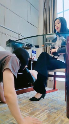 【甜心教主】女高管羞辱废物老公/高跟插嘴/闻舔肉丝 bf26896_HD绳艺资源