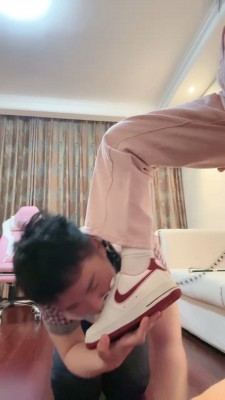 图片[5]_【桃幼幼】健身回家原味辱狗-吃袜子/踩踏舔脏鞋/耳光抽 bf26936_HD绳艺资源