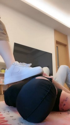 图片[9]_【奈奈生】白袜塞嘴重度刑-烟烫刻字/训练/耳光抽小白鞋踩 bf26898_HD绳艺资源