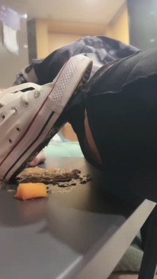 图片[13]_【万一】推荐-情侣主VS双绿帽狗-踩踏喂食/耳光/艺术闻臭鞋 bf26909_HD绳艺资源