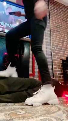 图片[8]_【小妮】双S-白袜脏鞋气味羞辱/骑马人体坐垫/全体重踩 bf26939_HD绳艺资源