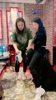 图片[11]_【小妮】双S-白袜脏鞋气味羞辱/骑马人体坐垫/全体重踩 bf26939_HD绳艺资源