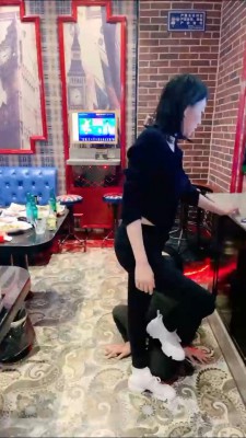 图片[12]_【小妮】双S-白袜脏鞋气味羞辱/骑马人体坐垫/全体重踩 bf26939_HD绳艺资源