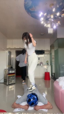 图片[7]_【精神小妹】双S入圈-超高难度挑战重度踢踹/踩踏-非人虐打【双视角版】bf26904_HD绳艺资源