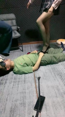 图片[8]_【高难度挑战绳艺导师lucky】带闺蜜体验调狗-踢裆/升水【双视角版】bf26883_HD绳艺资源