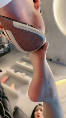 图片[7]_【简一】长腿车模S-高跟踩狗舌/口水拉丝/舔大腿诱惑 bf26887_HD绳艺资源