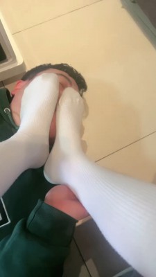 图片[2]_【苏儿】长靴过膝白袜碾压脚垫/白袜塞嘴 bf26866_HD绳艺资源