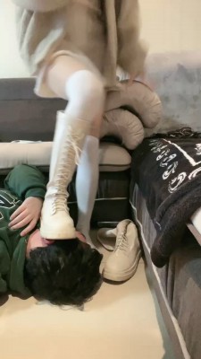 图片[5]_【苏儿】长靴过膝白袜碾压脚垫/白袜塞嘴 bf26866_HD绳艺资源