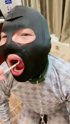 图片[3]_【甜心教主】御姐肉丝调脚奴-数据线勒脖狠抽/钻胯/吃烟灰 bf26872_HD绳艺资源